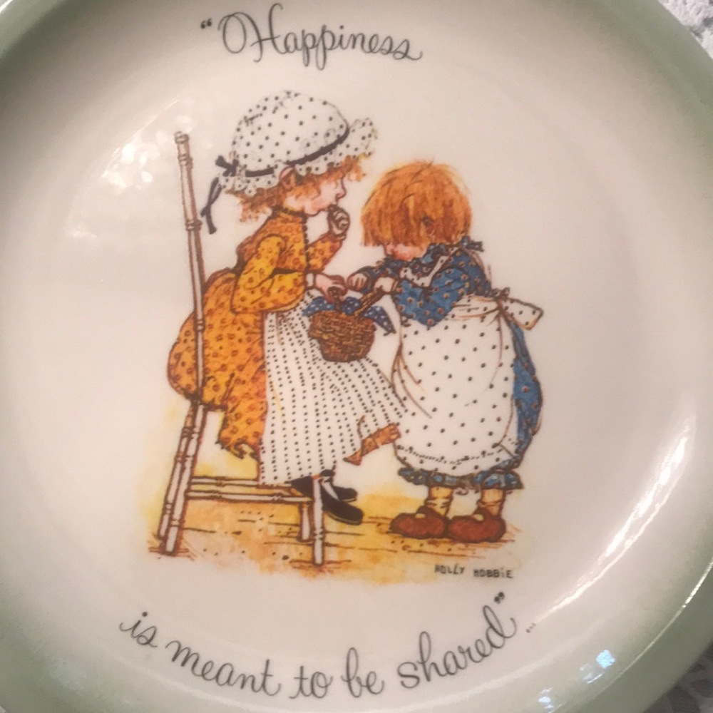 10 in VINTAGE HOLLY HOBBIE PLATE